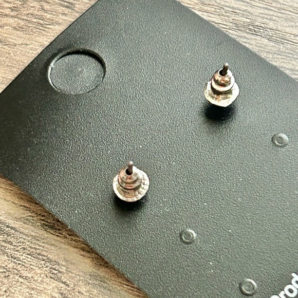 Rose Gold Heart Stud Earrings - Picture 5 of 5